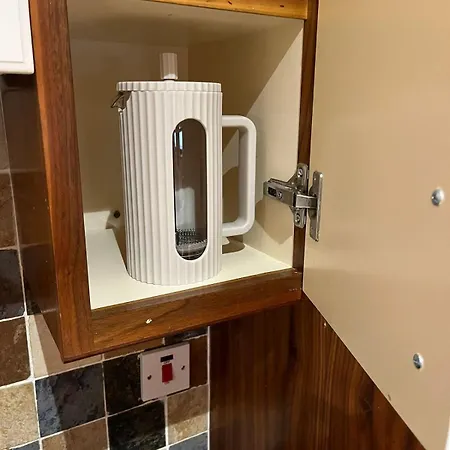 Stylish 3 Bedroom 5 Min & Free Parking Lägenhet Galway